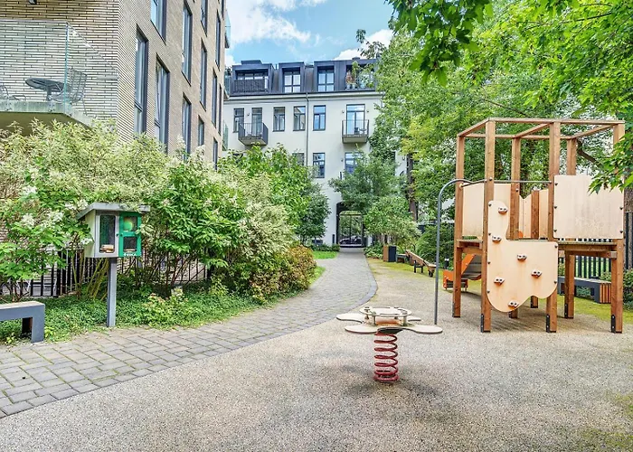 Center Near Hillton With Self Check-in *